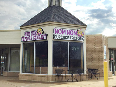 Nom Nom Cupcake Factory